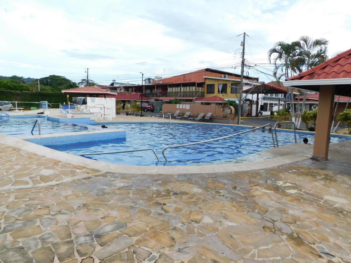 Condo Villa B27 Sleeps Five People - B28 Sleeps Six People - Price Includes Housekeeping Fees Not Taxes - Very Close To The Pool And Beach! Jacó Extérieur photo