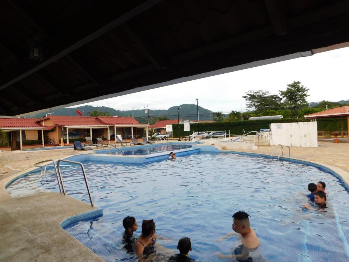 Condo Villa B27 Sleeps Five People - B28 Sleeps Six People - Price Includes Housekeeping Fees Not Taxes - Very Close To The Pool And Beach! Jacó Extérieur photo