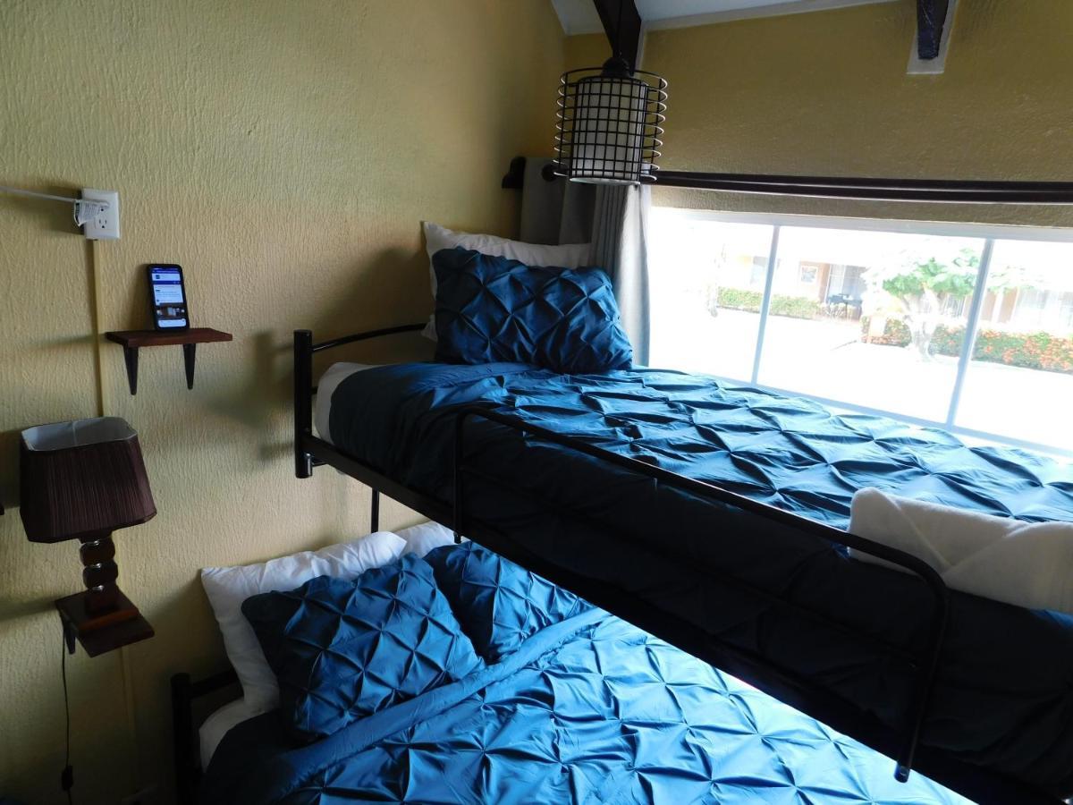 Condo Villa B27 Sleeps Five People - B28 Sleeps Six People - Price Includes Housekeeping Fees Not Taxes - Very Close To The Pool And Beach! Jacó Extérieur photo